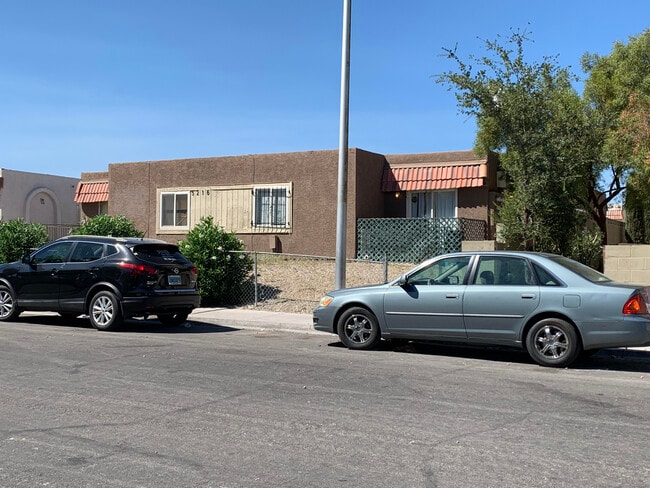 Building Photo - 5216 Redberry St