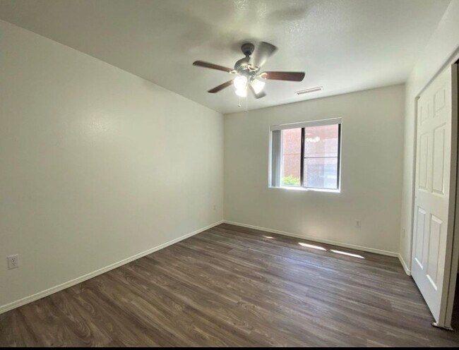 Building Photo - 2 Bedroom, 2 Bathroom Condo for Rent Near Downtown Prescott!