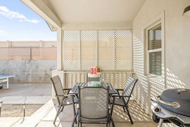Building Photo - New Home in With Historic Charm in Coveted Garfield District