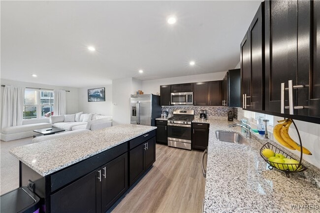 Building Photo - 32 Florence Ln