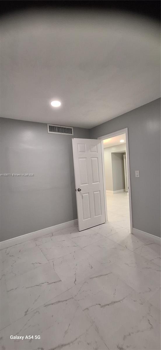 Building Photo - 3300 Spanish Moss Terrace