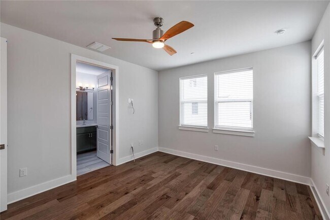 Building Photo - 4600 Freedom Dr