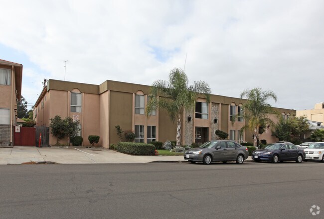 Primary Photo - 1037 Essex St
