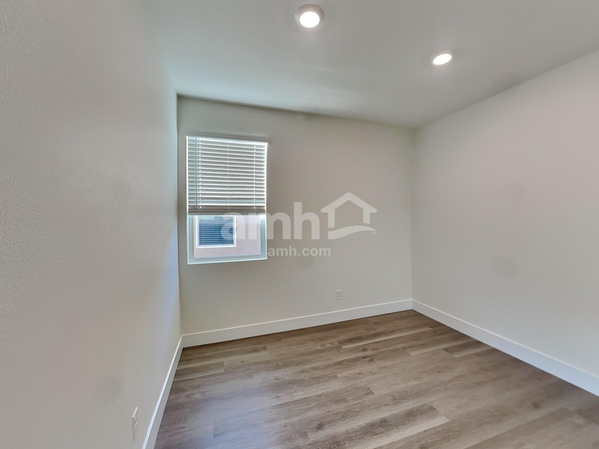 Building Photo - 525 Speckled Orchid Pl