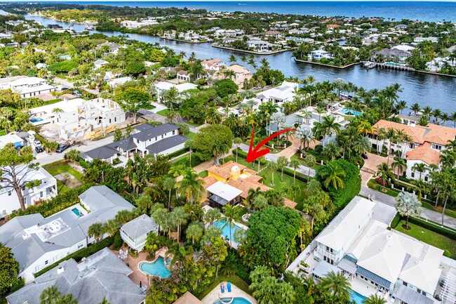 Building Photo - 334 Palm Trail