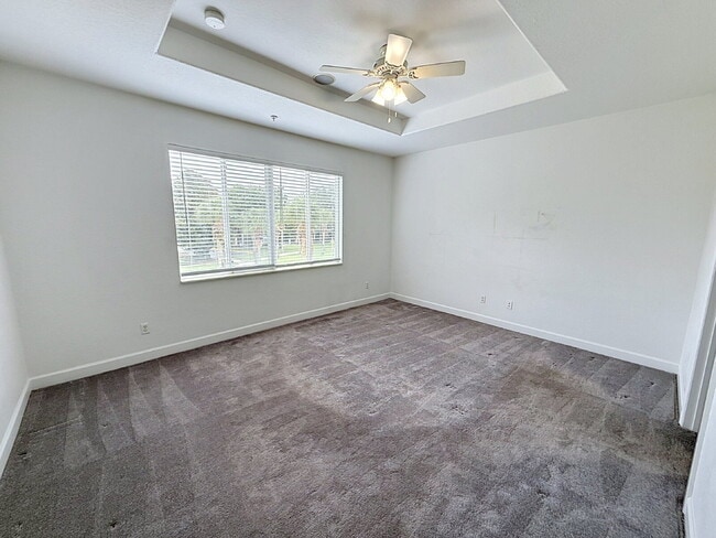 Building Photo - Beautiful 3 Beds and 2.5 Baths townhome with 2 car garage in Stonebridge Commons!