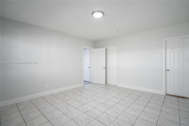 Building Photo - 320 84th St
