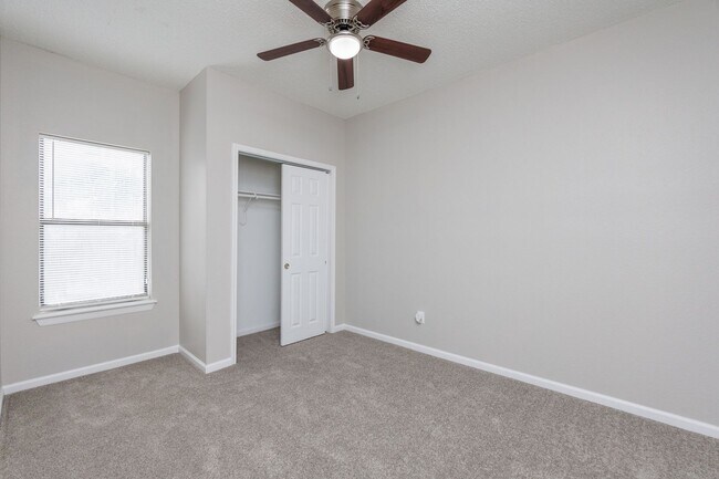 Building Photo - 11313 Red Creek Cir