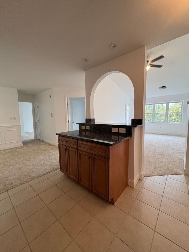 Building Photo - Completely updated 2 bed condo in desireab...