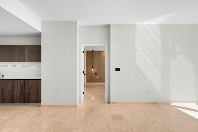 Building Photo - 88 SW 7th St