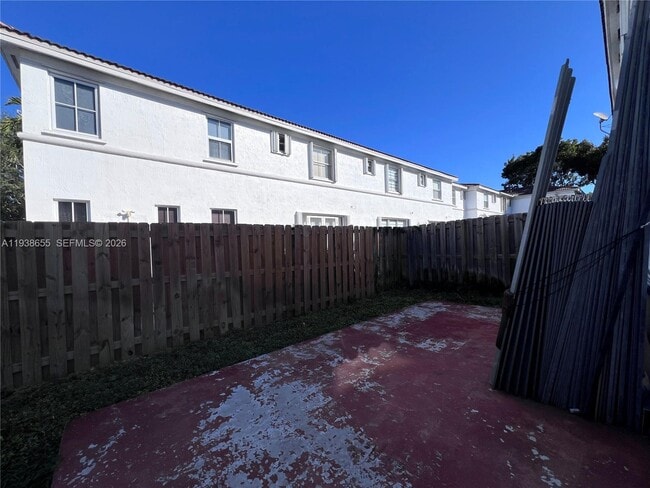 Building Photo - 15549 SW 40th St