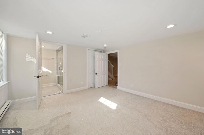 Building Photo - 4816 Leland St