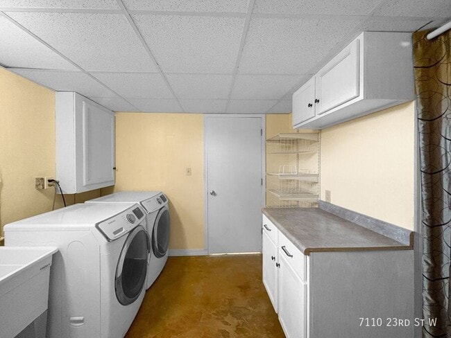 Building Photo - 7110 W 23rd St