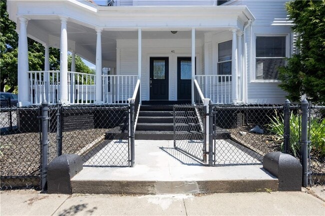Building Photo - 41 Almy St