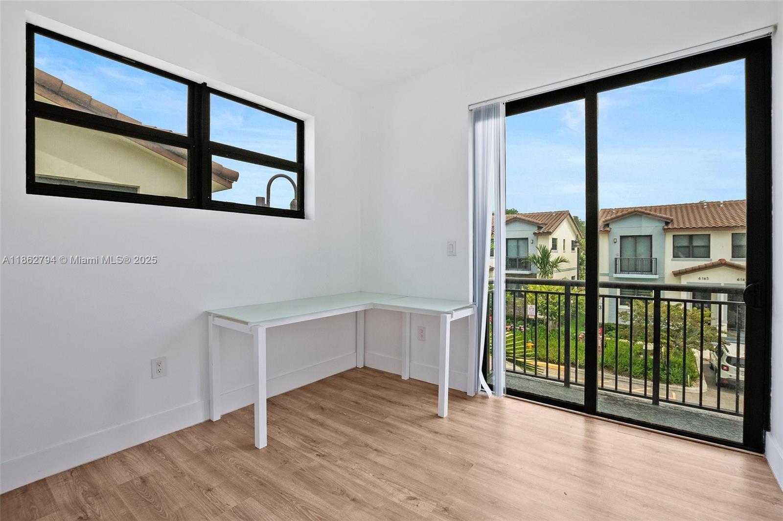 Building Photo - 6146 SW 36th Ct