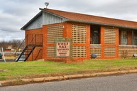 Building Photo - Station 16