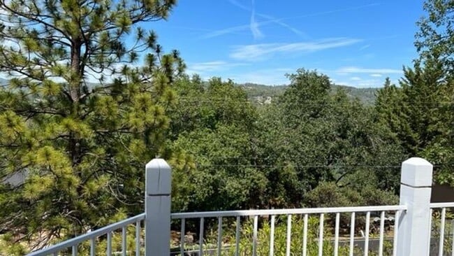 Building Photo - Lake Wildwood 3 Bedroom!