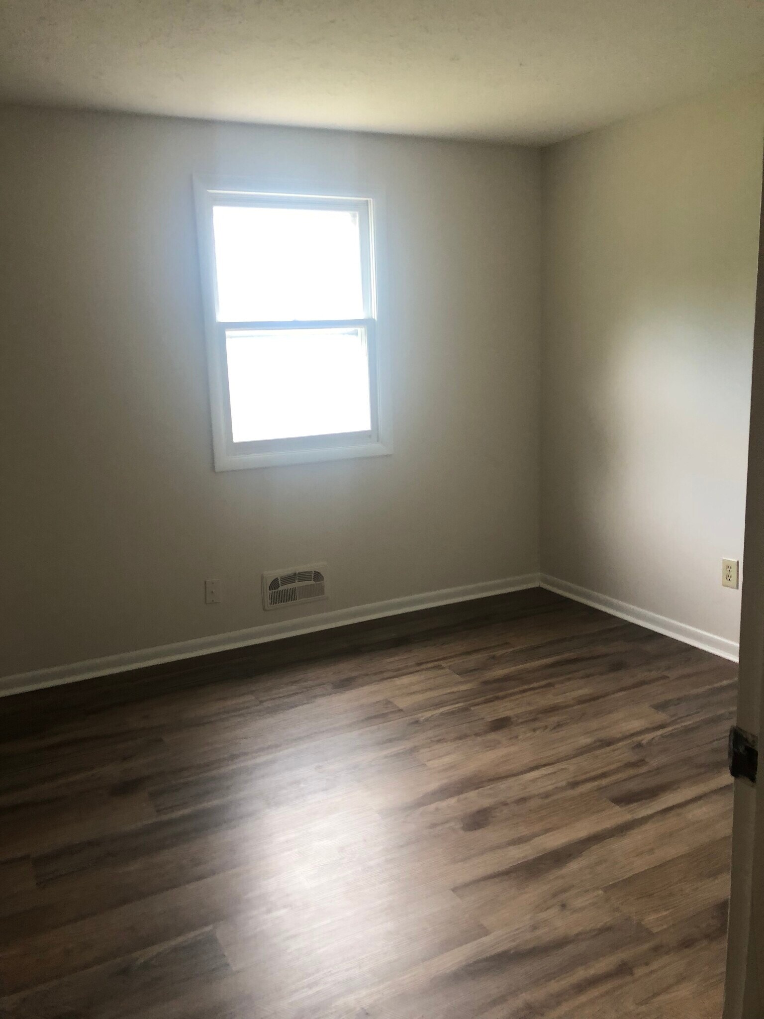 2nd bedroom - 126 Larkins Xing