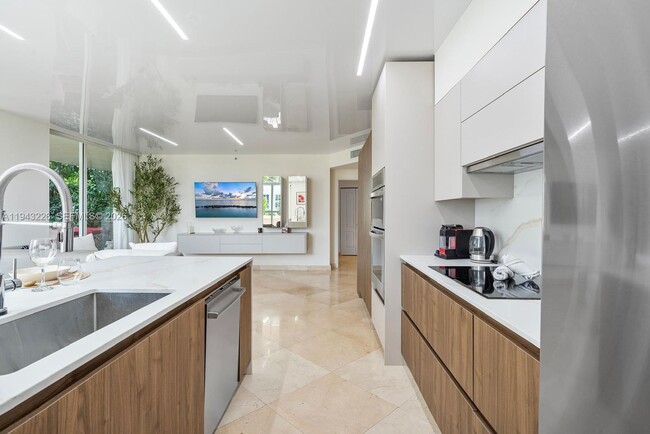 Building Photo - 17555 Atlantic Blvd