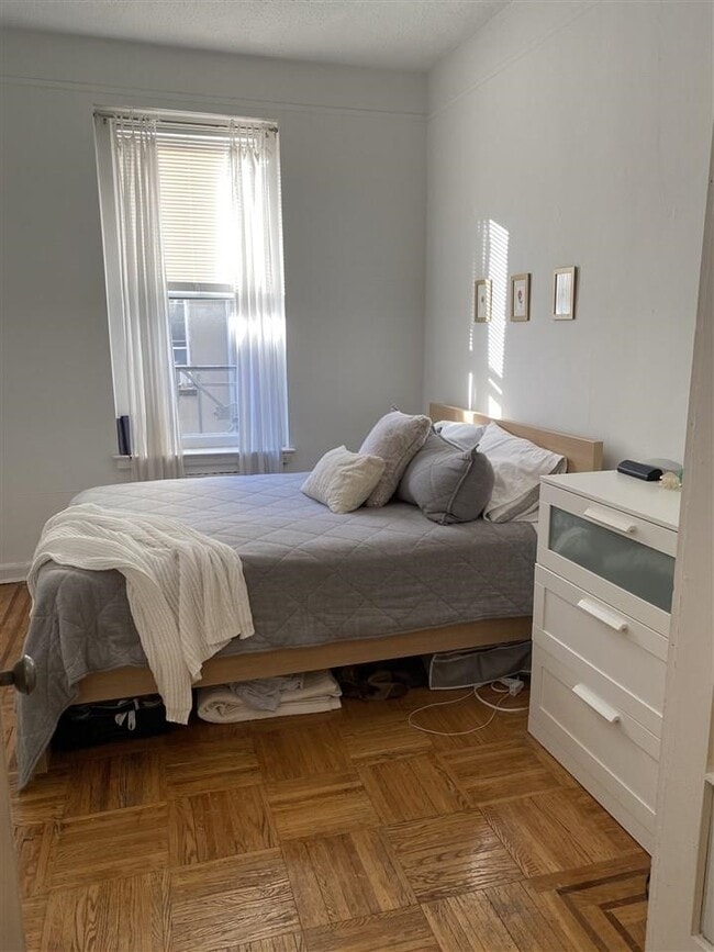 Building Photo - 410 Washington St