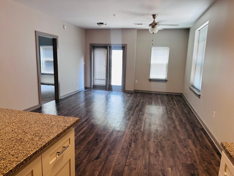 Building Photo - 782 Riverfront Pky