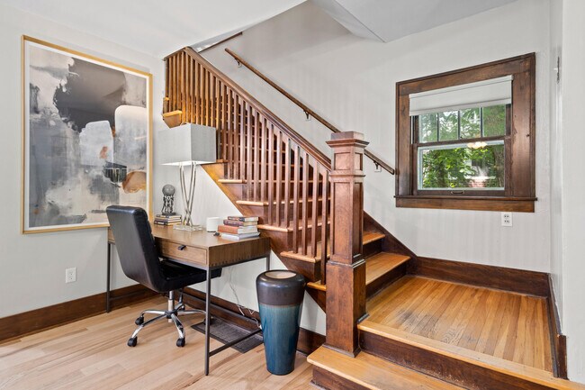 Building Photo - 303 S Glenwood Ave