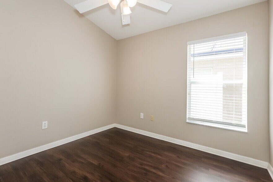Building Photo - 7804 Maroon Peak Dr