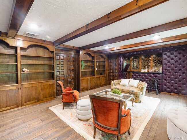 Building Photo - 11 Geralind Dr