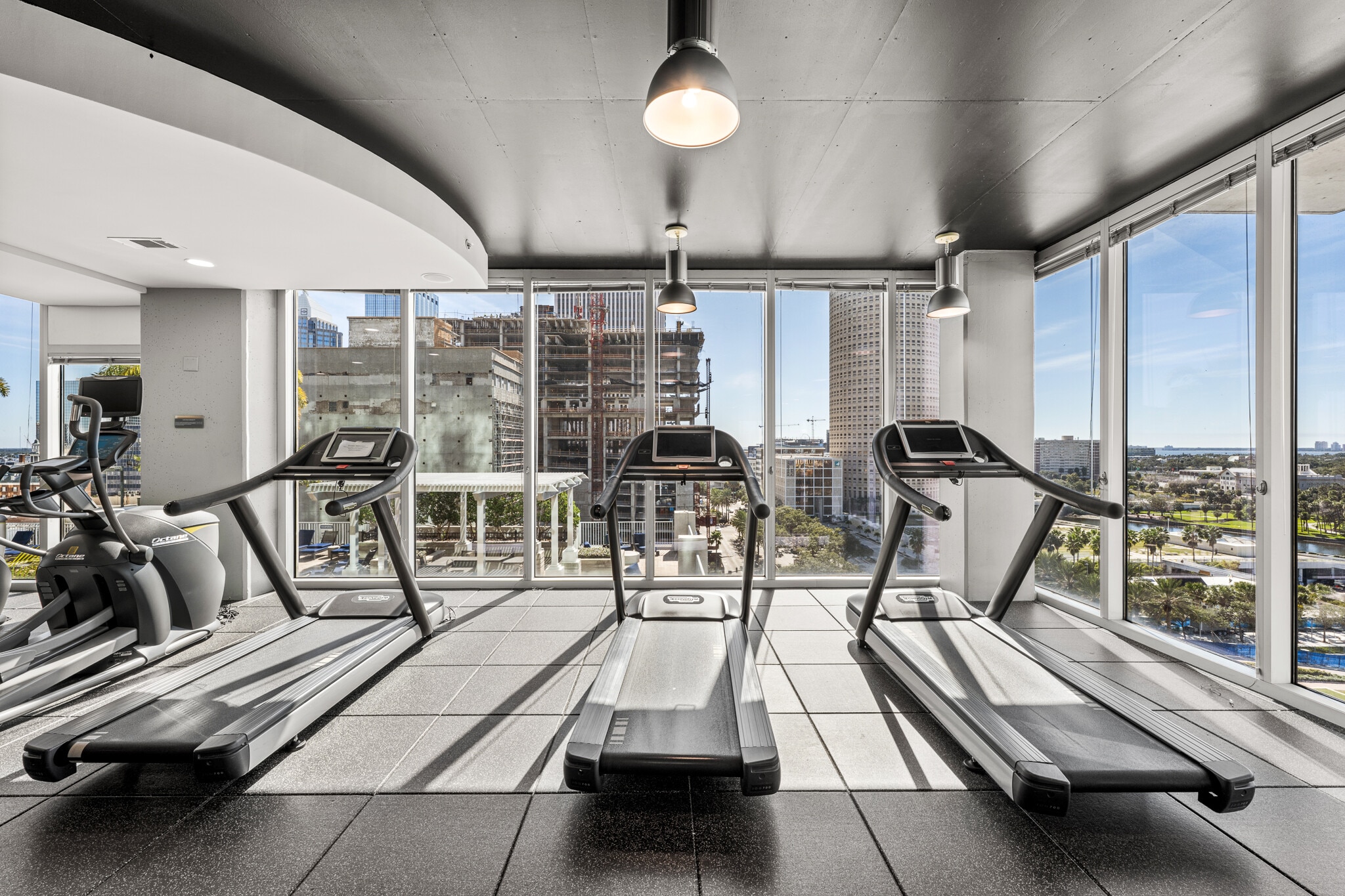 Building Photo - 777 N Ashley Dr