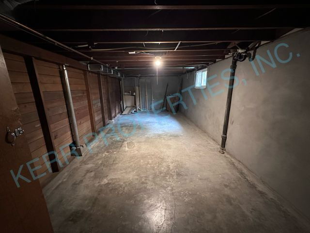 Building Photo - LOCATING OCCUPANTS FOR THE HOMEOWNER! Charming 3-Bedroom Haven with Spacious Living in the Heart ...