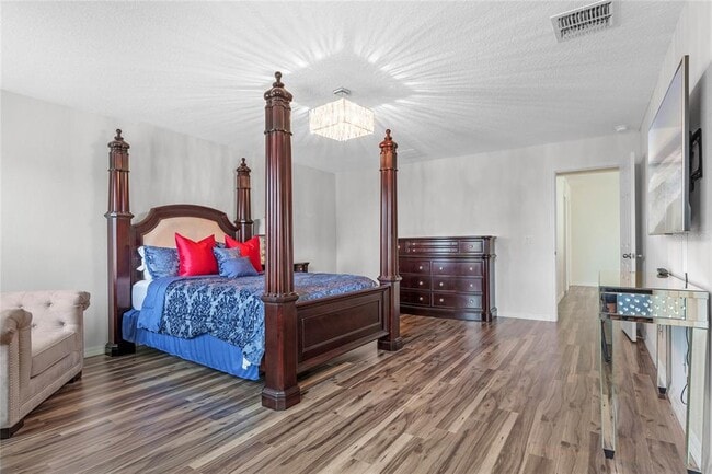 Building Photo - 3211 Turret Dr