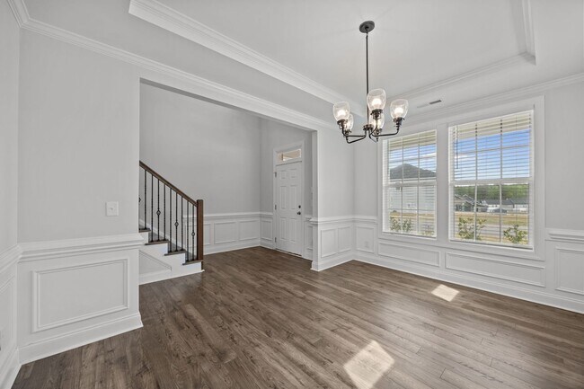 Building Photo - 629 Longstanton Ave