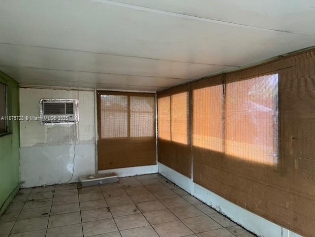 Building Photo - 3038 Arthur St