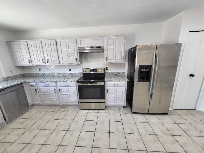 Building Photo - 5208 Pruitt Dr