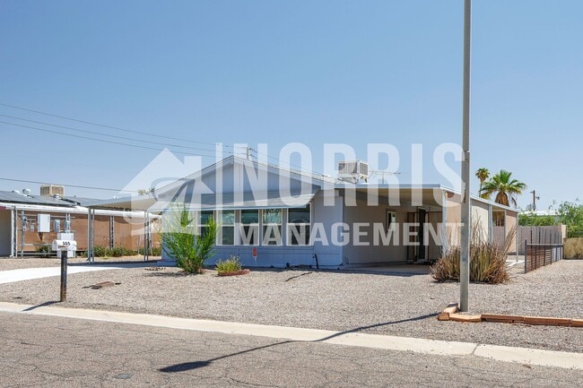 Building Photo - Great Location, Great Home with all Applia...