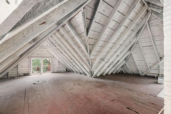 Building Photo - 224 Wilber Ave