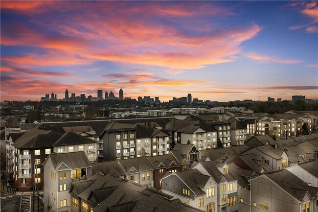 Building Photo - 711 Cosmopolitan Dr NE