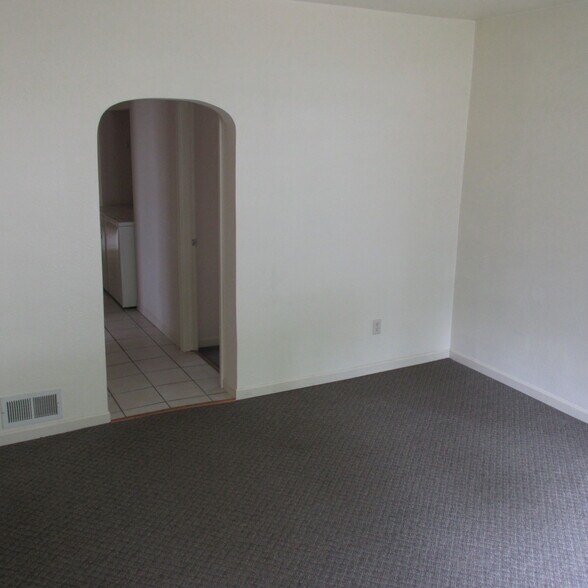 living room - 615 Hudson St