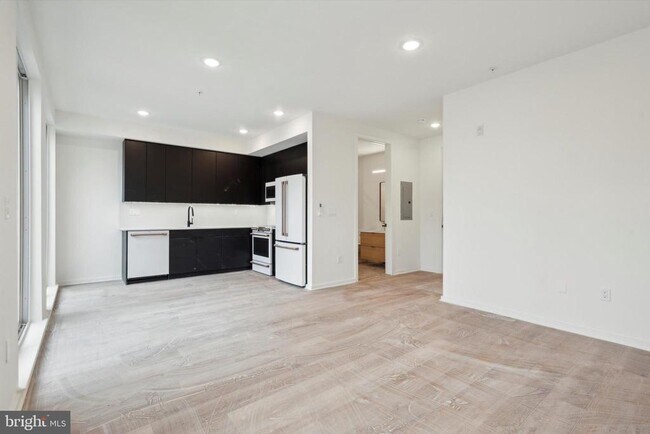 Building Photo - 225-27 N 12th St