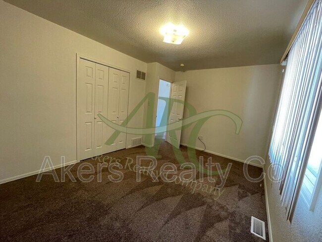 Building Photo - 2730 Poplar St