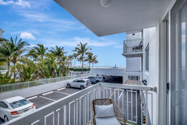 Building Photo - 401 Ocean Dr