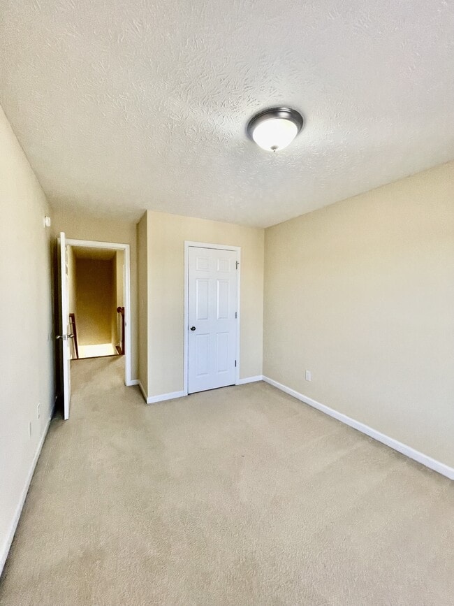 Building Photo - 525 Northwynd Cir