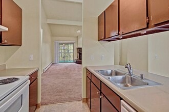 Ptarmigan Meadows Apartments - Kitchen - Ptarmigan Meadows