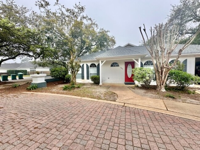 Primary Photo - 3863 Indian Trail