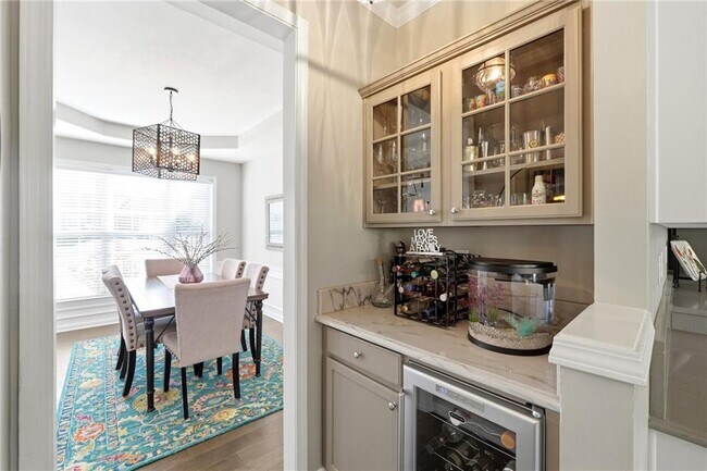 Building Photo - 943 Bendleton Dr