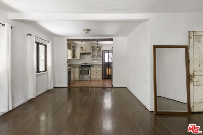 Building Photo - 11269 La Maida St