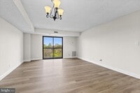 Building Photo - 3800 Powell Ln