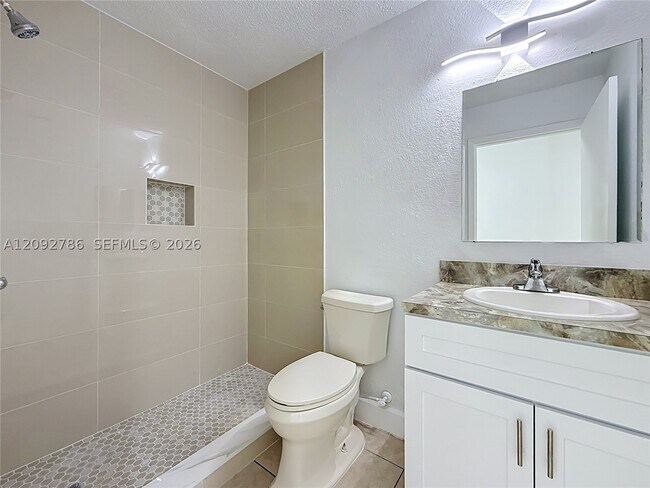 Building Photo - 4362-4364 Azora Rd
