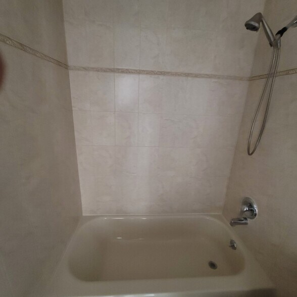 Building Photo - 1617 Raspberry Ct