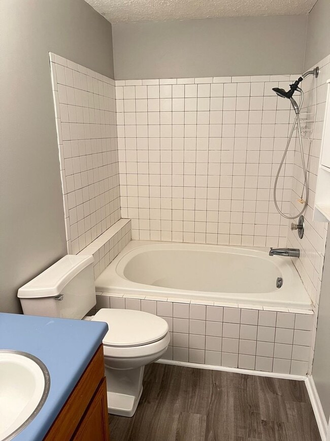 Building Photo - 2 bed/ 2 Bath home in Nixa